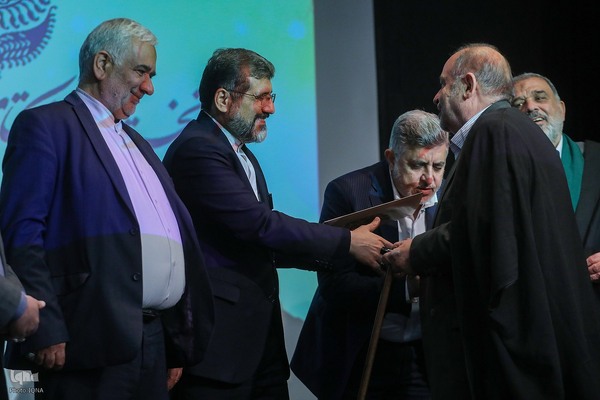 نخستین جایزه کتاب مداحان مولف و شب شعر حماسه مظلومیت و اقتدار