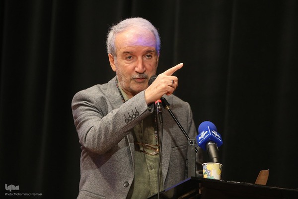 آئین رونمایی از تولیدات بنیاد فرهنگی روایت فتح