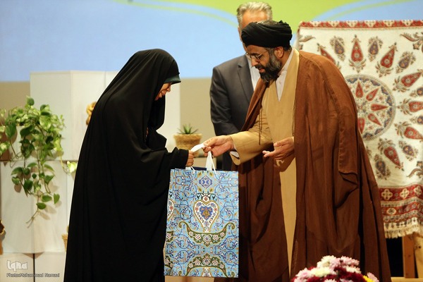 آئین رونمایی از تولیدات بنیاد فرهنگی روایت فتح