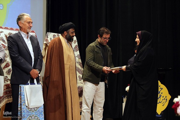 آئین رونمایی از تولیدات بنیاد فرهنگی روایت فتح