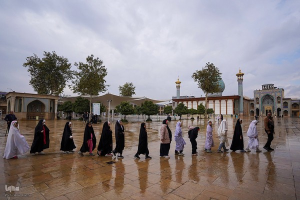 جشن تکلیف دختران در حرم شاهچراغ(ع)‎