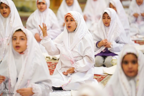 جشن تکلیف دختران در حرم شاهچراغ(ع)‎