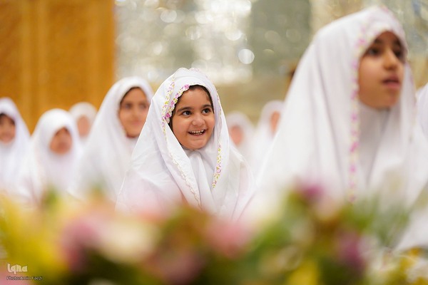 جشن تکلیف دختران در حرم شاهچراغ(ع)‎