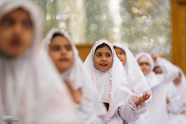 جشن تکلیف دختران در حرم شاهچراغ(ع)‎