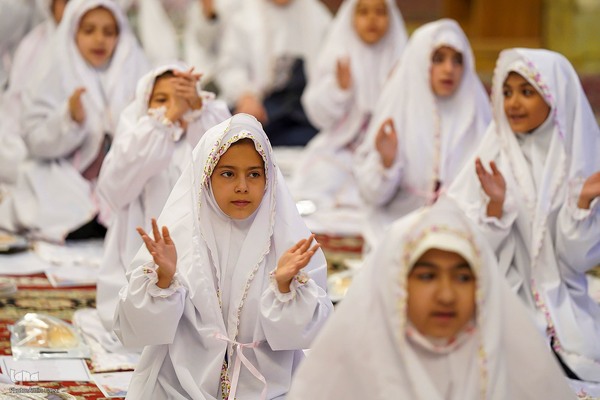 جشن تکلیف دختران در حرم شاهچراغ(ع)‎