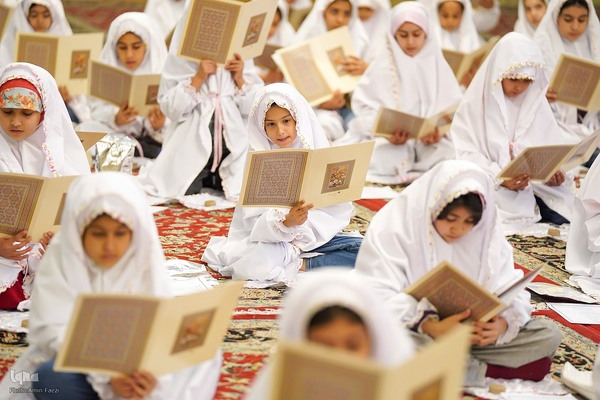 جشن تکلیف دختران در حرم شاهچراغ(ع)‎