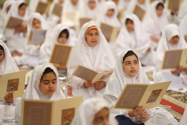 جشن تکلیف دختران در حرم شاهچراغ(ع)‎