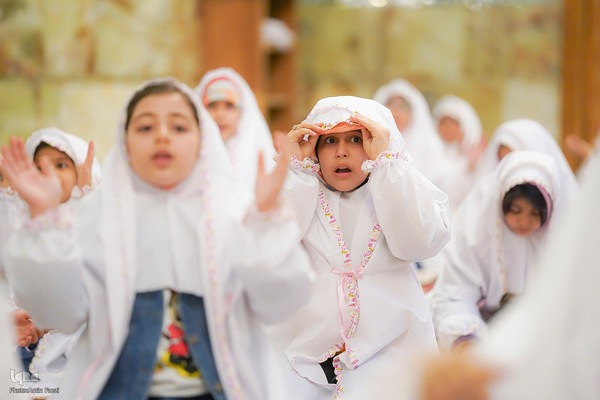 جشن تکلیف دختران در حرم شاهچراغ(ع)‎