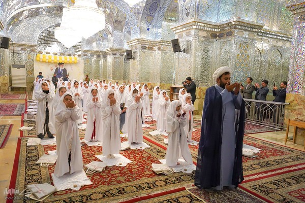 جشن تکلیف دختران در حرم شاهچراغ(ع)‎