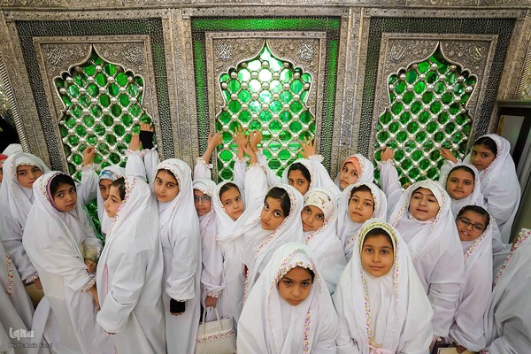 جشن تکلیف دختران در حرم شاهچراغ(ع)‎