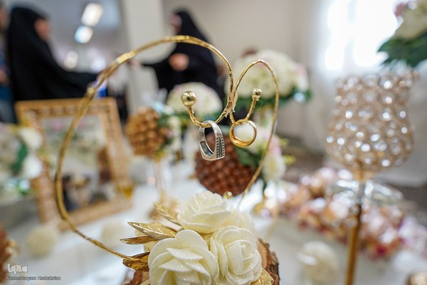 مراسم عقد زوجین در جوار حرم حضرت شاهچراغ(ع)