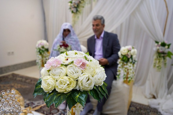 مراسم عقد زوجین در جوار حرم حضرت شاهچراغ(ع)