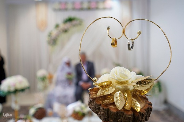 مراسم عقد زوجین در جوار حرم حضرت شاهچراغ(ع)