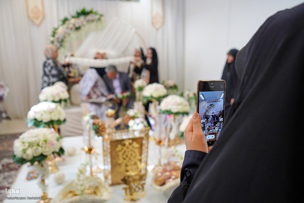 مراسم عقد زوجین در جوار حرم حضرت شاهچراغ(ع)