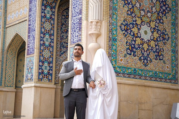 مراسم عقد زوجین در جوار حرم حضرت شاهچراغ(ع)