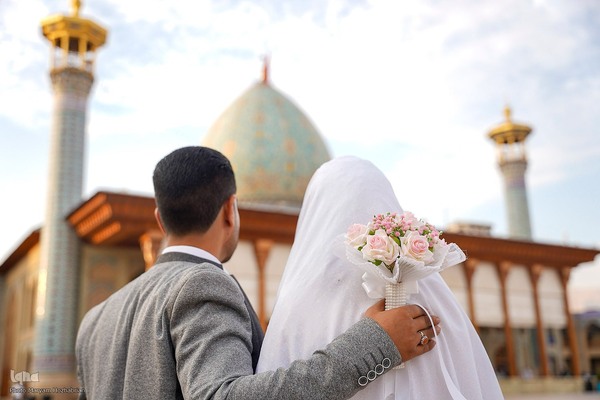 مراسم عقد زوجین در جوار حرم حضرت شاهچراغ(ع)