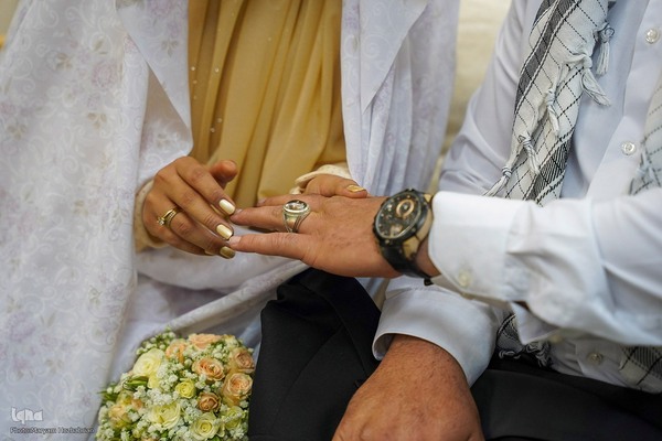 مراسم عقد زوجین در جوار حرم حضرت شاهچراغ(ع)