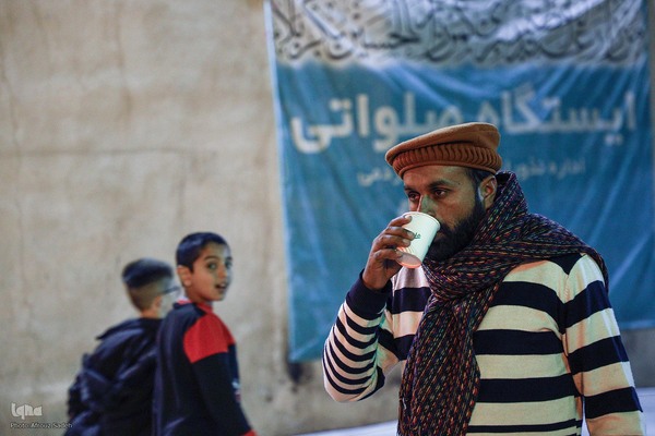 چایخانه حضرتی و توزیع غذا