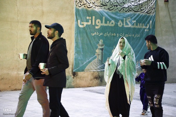 چایخانه حضرتی و توزیع غذا