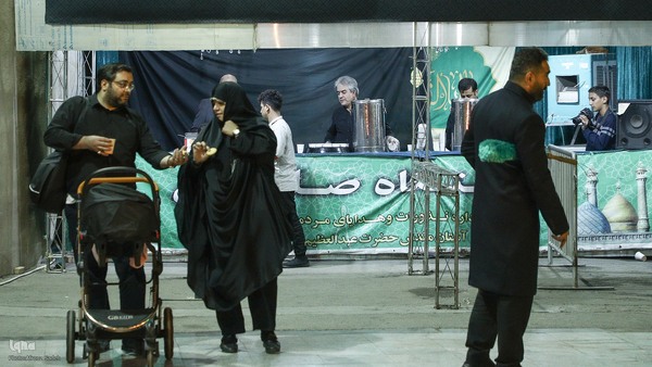 چایخانه حضرتی و توزیع غذا