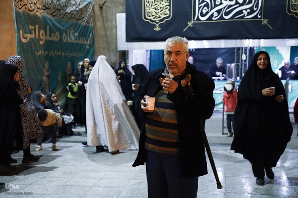 چایخانه حضرتی و توزیع غذا