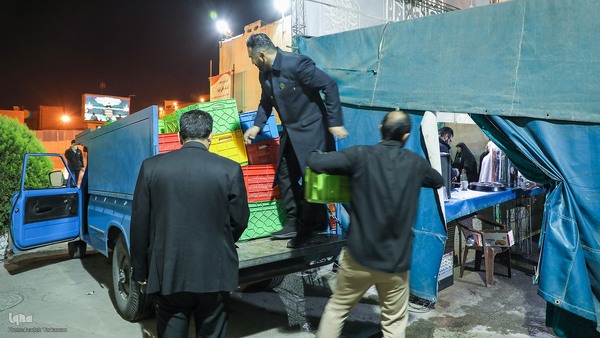 چایخانه حضرتی و توزیع غذا