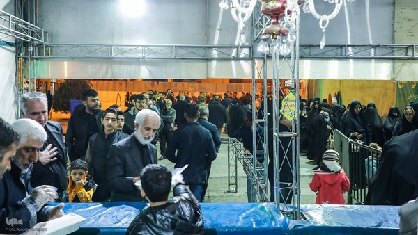 چایخانه حضرتی و توزیع غذا