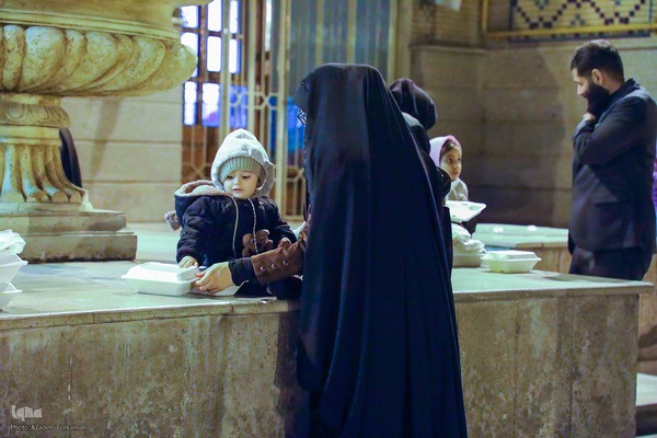 چایخانه حضرتی و توزیع غذا