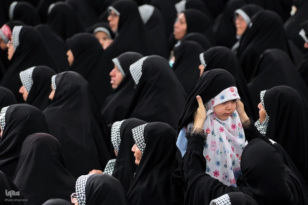 دیدار هزاران نفر از بسیجیان با رهبر انقلاب