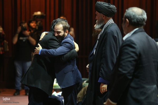 چهارمین همایش ادبی فخر ایران