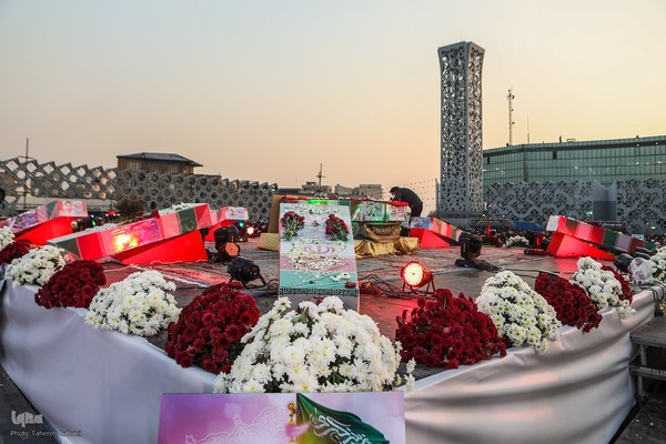 بدرقه شهدای مدافع حرم در میدان امام حسین(ع)