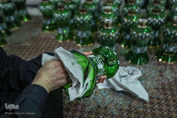 مراسم غبارروبی حرم حضرت عبدالعظیم در ایام شهادت حضرت زهرا (س)