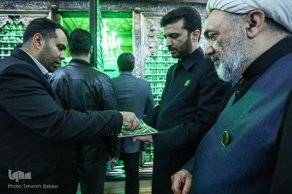 مراسم غبارروبی حرم حضرت عبدالعظیم در ایام شهادت حضرت زهرا (س)