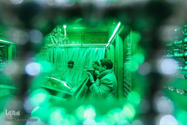 مراسم غبارروبی حرم حضرت عبدالعظیم در ایام شهادت حضرت زهرا (س)