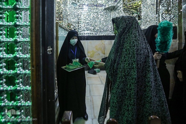 مراسم غبارروبی حرم حضرت عبدالعظیم در ایام شهادت حضرت زهرا (س)