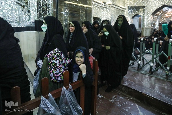 مراسم غبارروبی حرم حضرت عبدالعظیم در ایام شهادت حضرت زهرا (س)