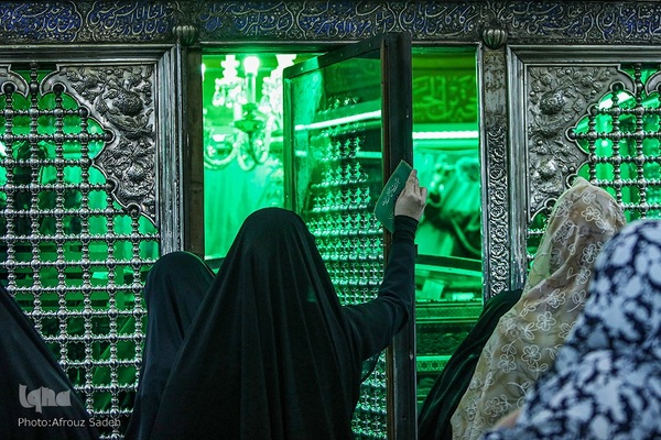 مراسم غبارروبی حرم حضرت عبدالعظیم در ایام شهادت حضرت زهرا (س)