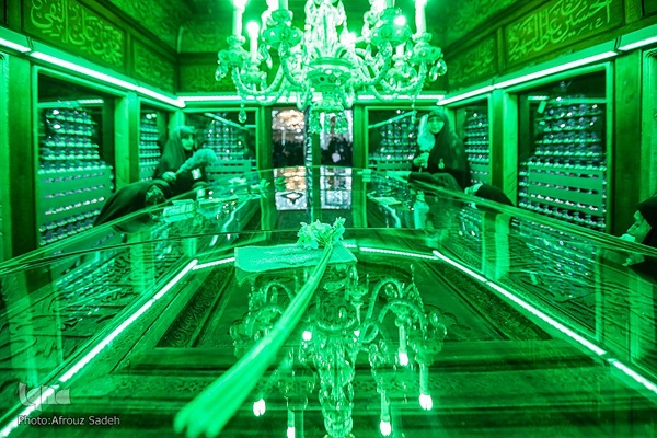 مراسم غبارروبی حرم حضرت عبدالعظیم در ایام شهادت حضرت زهرا (س)