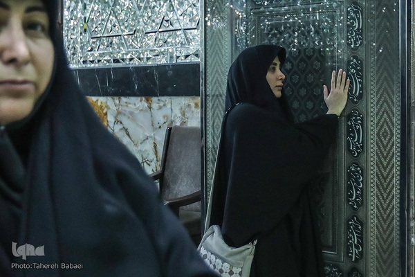 مراسم غبارروبی حرم حضرت عبدالعظیم در ایام شهادت حضرت زهرا (س)