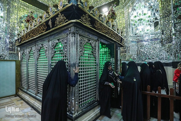 مراسم غبارروبی حرم حضرت عبدالعظیم در ایام شهادت حضرت زهرا (س)