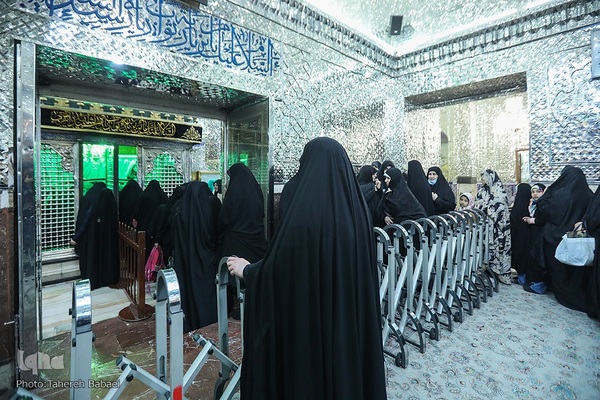 مراسم غبارروبی حرم حضرت عبدالعظیم در ایام شهادت حضرت زهرا (س)