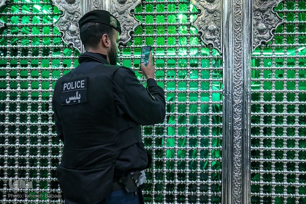 مراسم غبارروبی حرم حضرت عبدالعظیم در ایام شهادت حضرت زهرا (س)