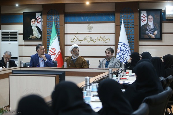 انتخاب رئیس شورای فرهنگی اجتماعی زنان