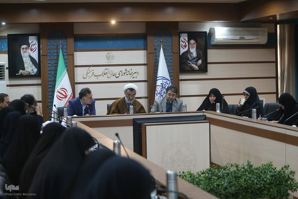 انتخاب رئیس شورای فرهنگی اجتماعی زنان