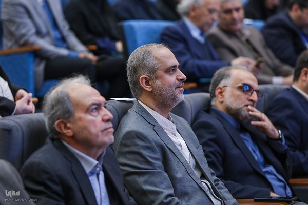 سی و دومین جشنواره پژوهش و فناوری دانشگاه تهران