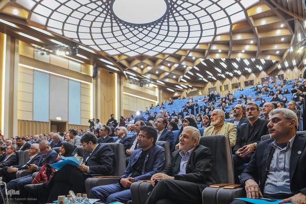 سی و دومین جشنواره پژوهش و فناوری دانشگاه تهران