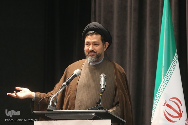 سیدعبدالله حسینی در عصر شعر «به‌نام مادر»