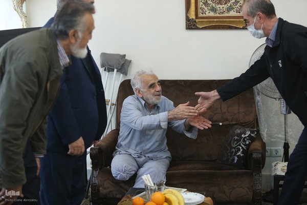 دیدار با خانواده شهدای قرآنی