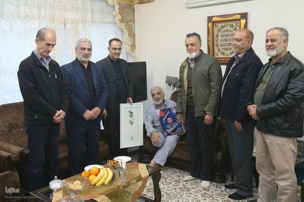 دیدار با خانواده شهدای قرآنی