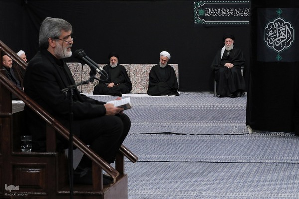 اولین شب مراسم عزاداری حضرت فاطمه‌زهرا سلام‌الله‌علیها در حسینیه امام خمینی(ره)
